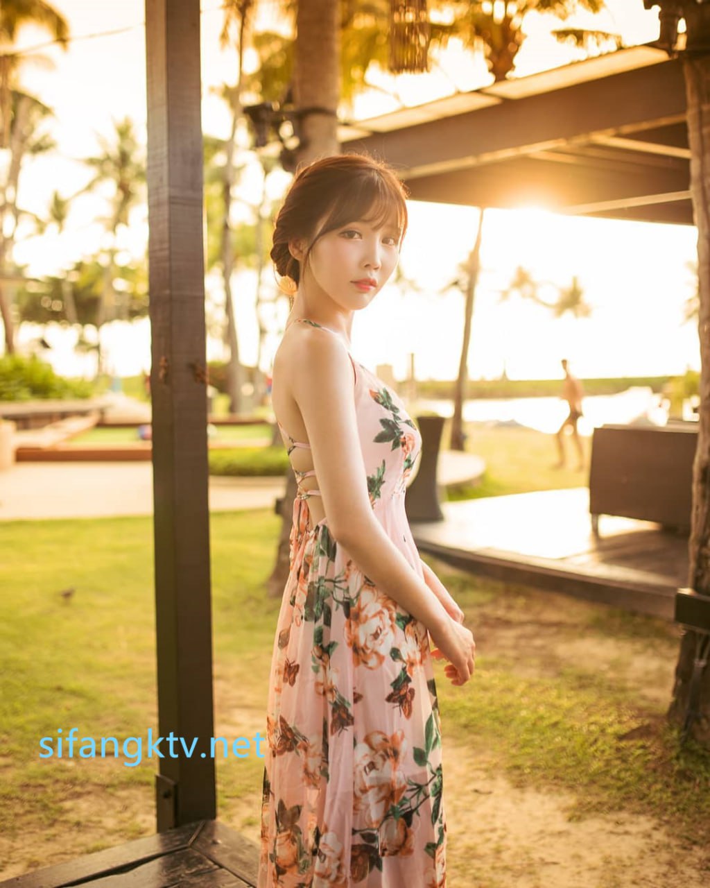 【2023-05-07】stript girl sunwall