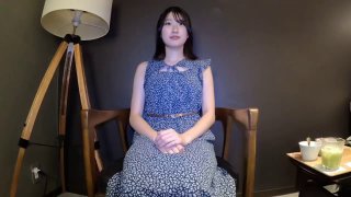 正妹手淫自慰还要自是不忘自拍